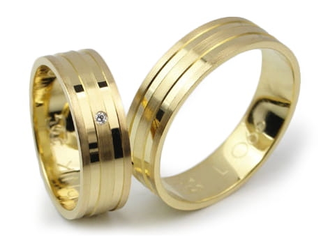 Obrączki ślubne z żółtego złota płaskie z cyrkonią 6mm Lovely L066