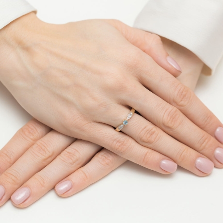 Przejdź do produktu Pierścionek zaręczynowy z żółtego złota z topazem i diamentami 0,06ct Fire Of Love