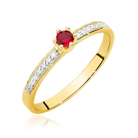 Przejdź do produktu Pierścionek zaręczynowy z żółtego złota z rubinem i diamentami 0,07ct Fire Of Love 
