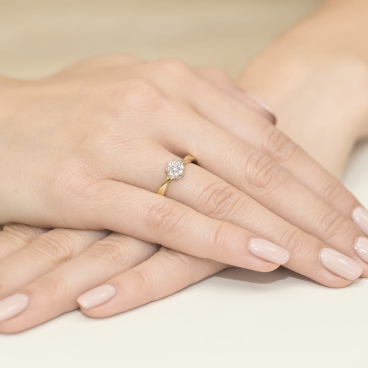 Pierścionek zaręczynowy z żółtego złota z ametystem i diamentami 0,12ct Fire Of Love