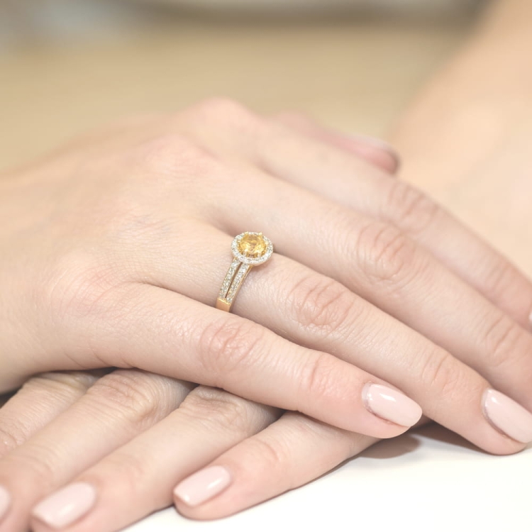 Pierścionek zaręczynowy z żółtego złota z cytrynem i diamentami 0,20ct Fire Of Love