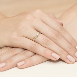 Pierścionek zaręczynowy z żółtego złota z diamentem 0,10ct Fire Of Love
