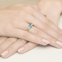 Pierścionek zaręczynowy z żółtego złota z topazem i diamentami 0,08ct Fire Of Love