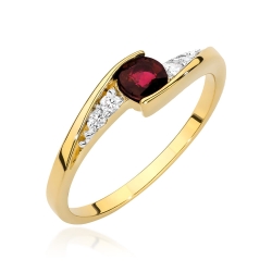 Pierścionek zaręczynowy z żółtego złota z rubinem i diamentami 0,06ct Fire Of Love