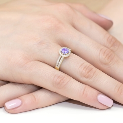 Pierścionek zaręczynowy z żółtego złota z ametystem i diamentami 0,20ct Fire Of Love BW-87-ametyst