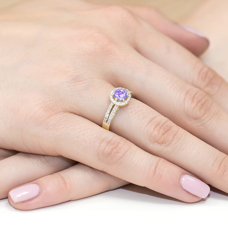 Pierścionek zaręczynowy z żółtego złota z ametystem i diamentami 0,20ct Fire Of Love BW-87-ametyst
