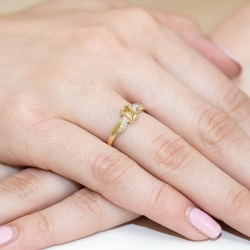 Pierścionek zaręczynowy z żółtego złota z cytrynem i diamentami 0,03ct Fire Of Love  BW-94-cytryn