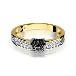 Pierścionek zaręczynowy z żółtego złota z czarnymi i białymi diamentami 0,14ct Fire Of Love BW-297-0,14ct