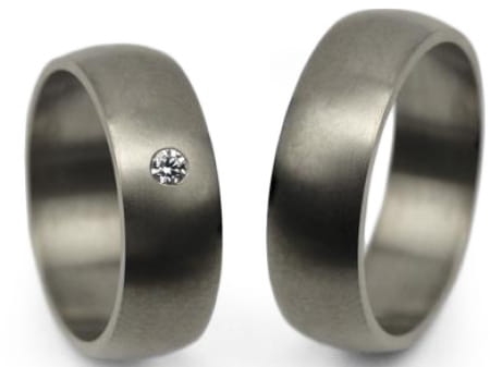 Obrączki ślubne z tytanu półokrągłe z diamentem 6mm Tytanowe T007