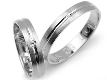 Obrączki ślubne z białego złota półokrągłe z cyrkonią 4mm Lovely  L018-b